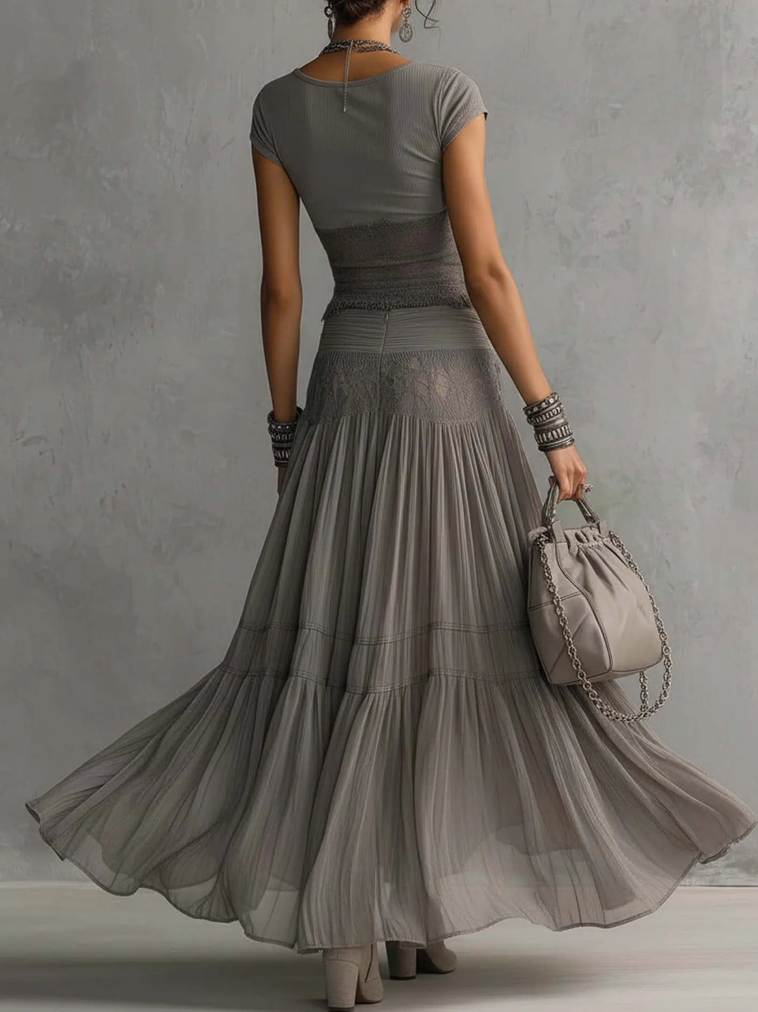 Alba™ | Conjunto Gris: Top de Encaje y Falda Plisada Larga