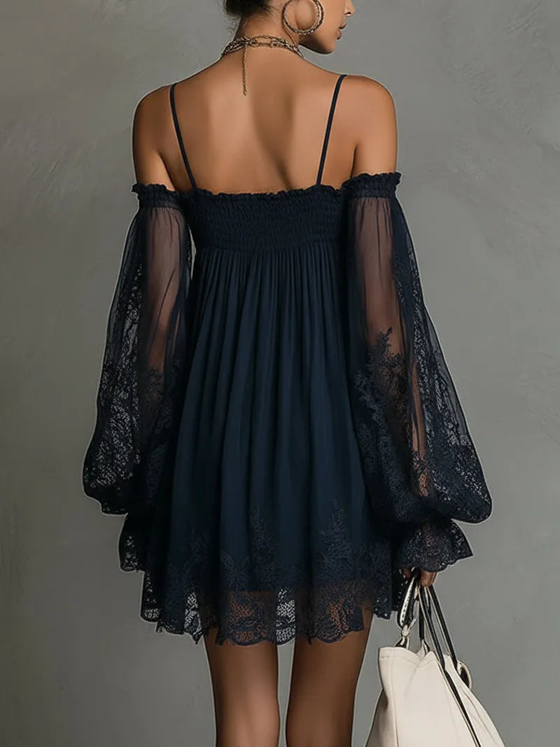 Noemi™ | Vestido Mini Azul Marino: Hombros Descubiertos y Encaje