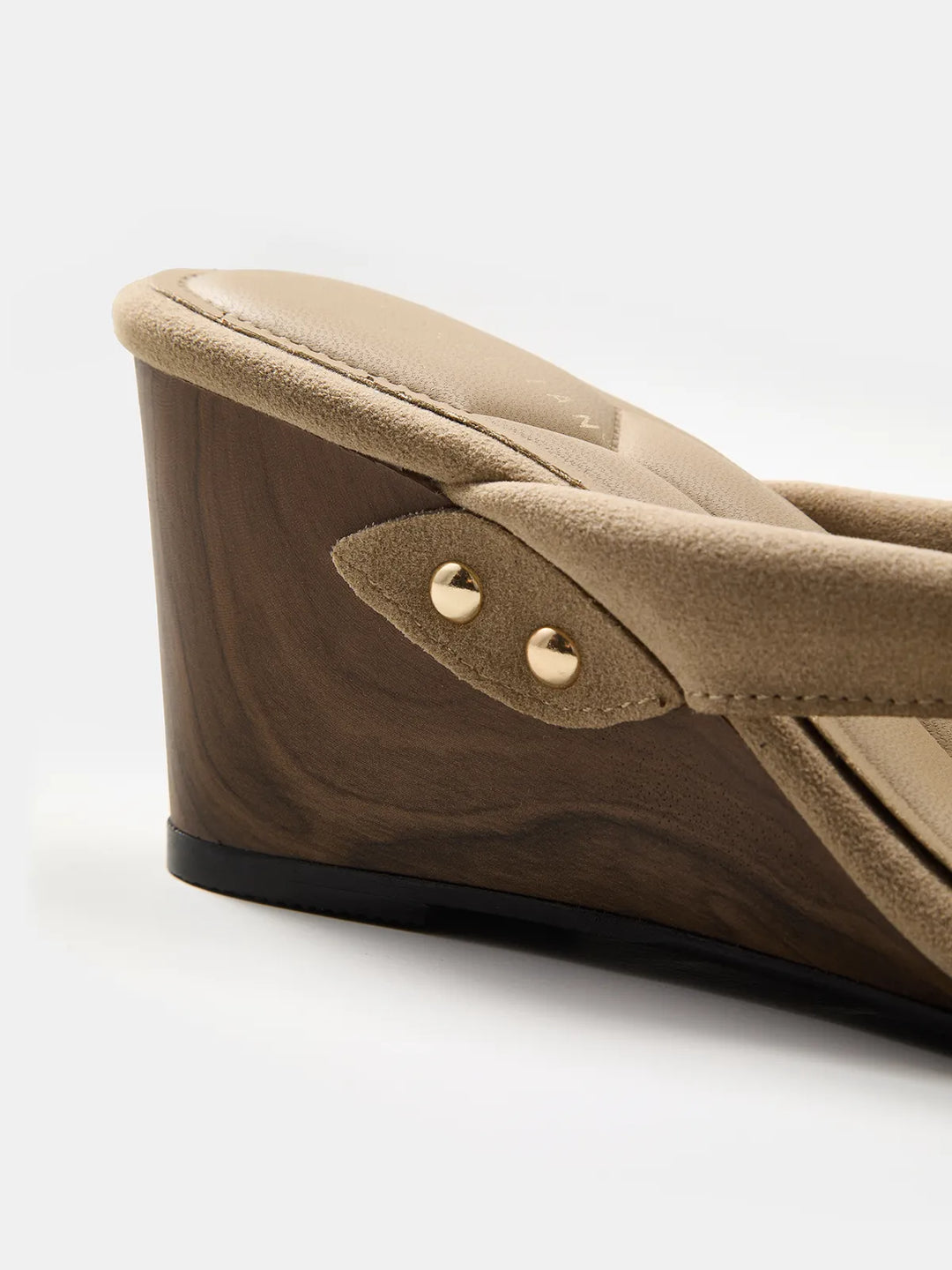 Apricot™ | Sandalias con Cuña Beige